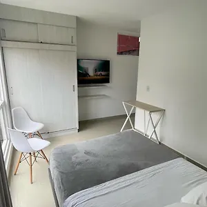 https://apta-estudio-en-el-peon-con-vista-a-la-ciudad.cali-hotels.com