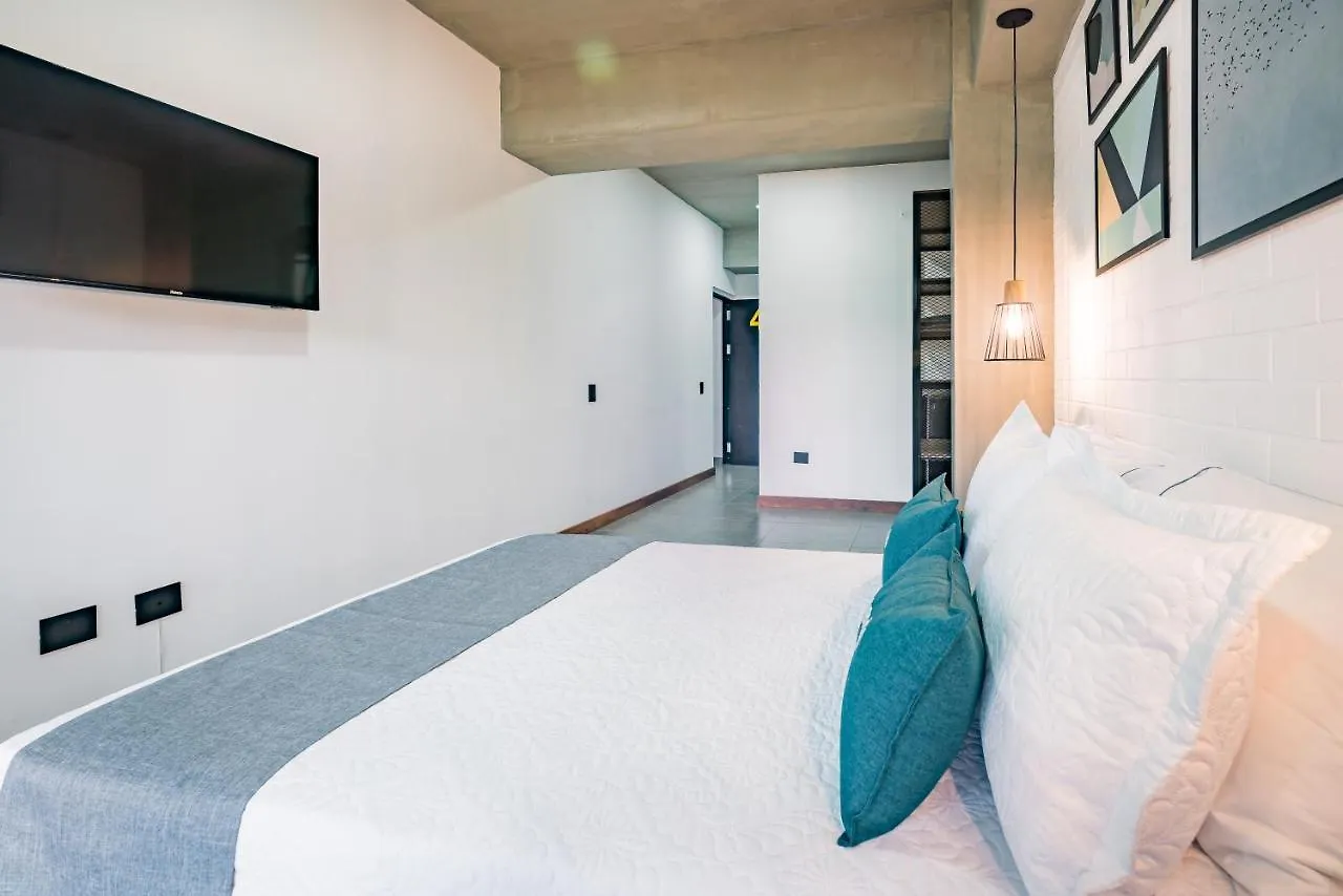 Loft 32 Medellin Living Aparthotel 3*,